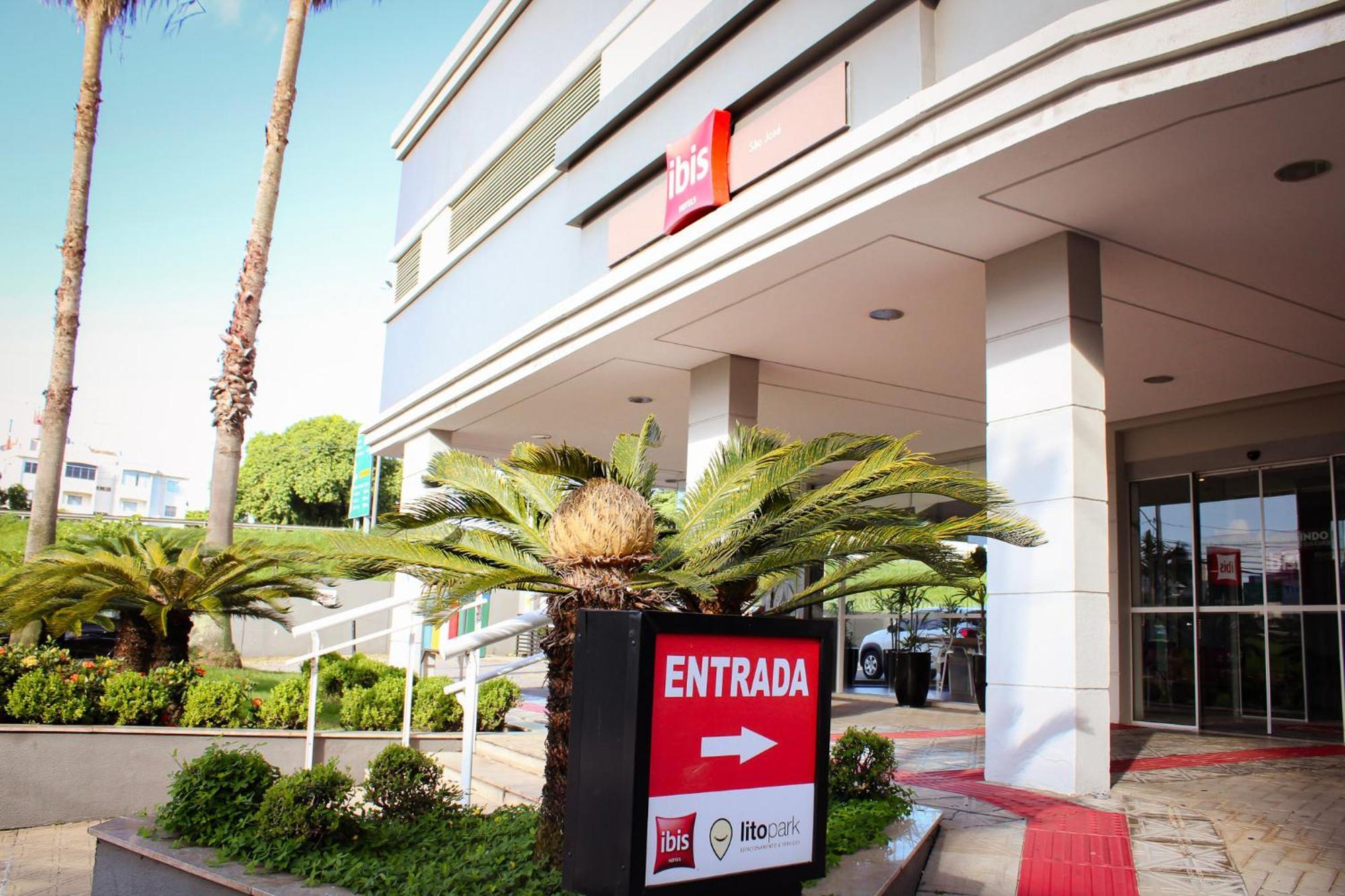 Hotel Ibis Sao Jose Exterior foto